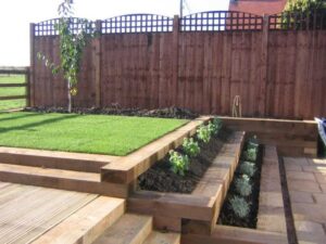 Garden design ideas - Small tiered garden